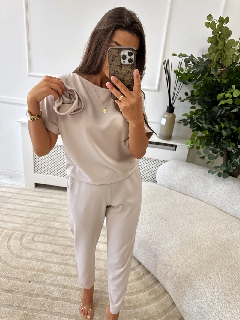 Kombinezon Saige beżowy plus size